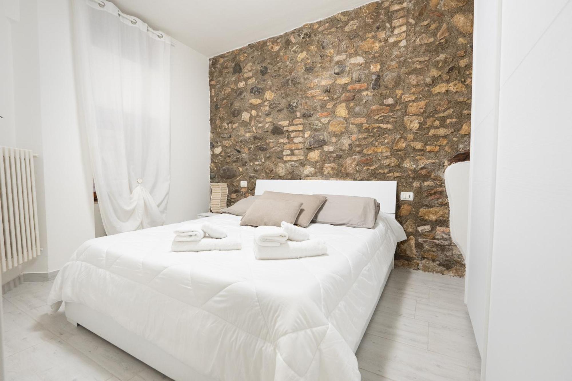 C-Apartment Lake Garda Salò Εξωτερικό φωτογραφία